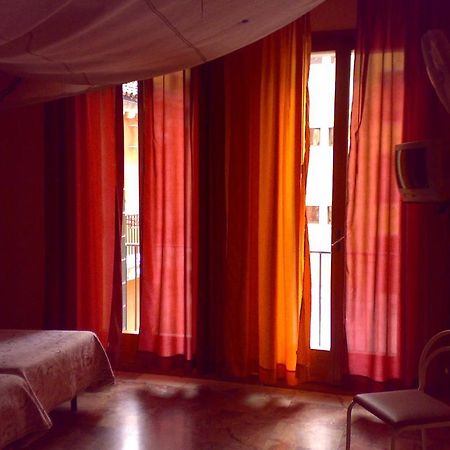 Hotel Cadoro Venecia Habitación foto