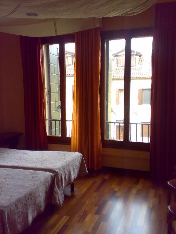 Hotel Cadoro Venecia Habitación foto