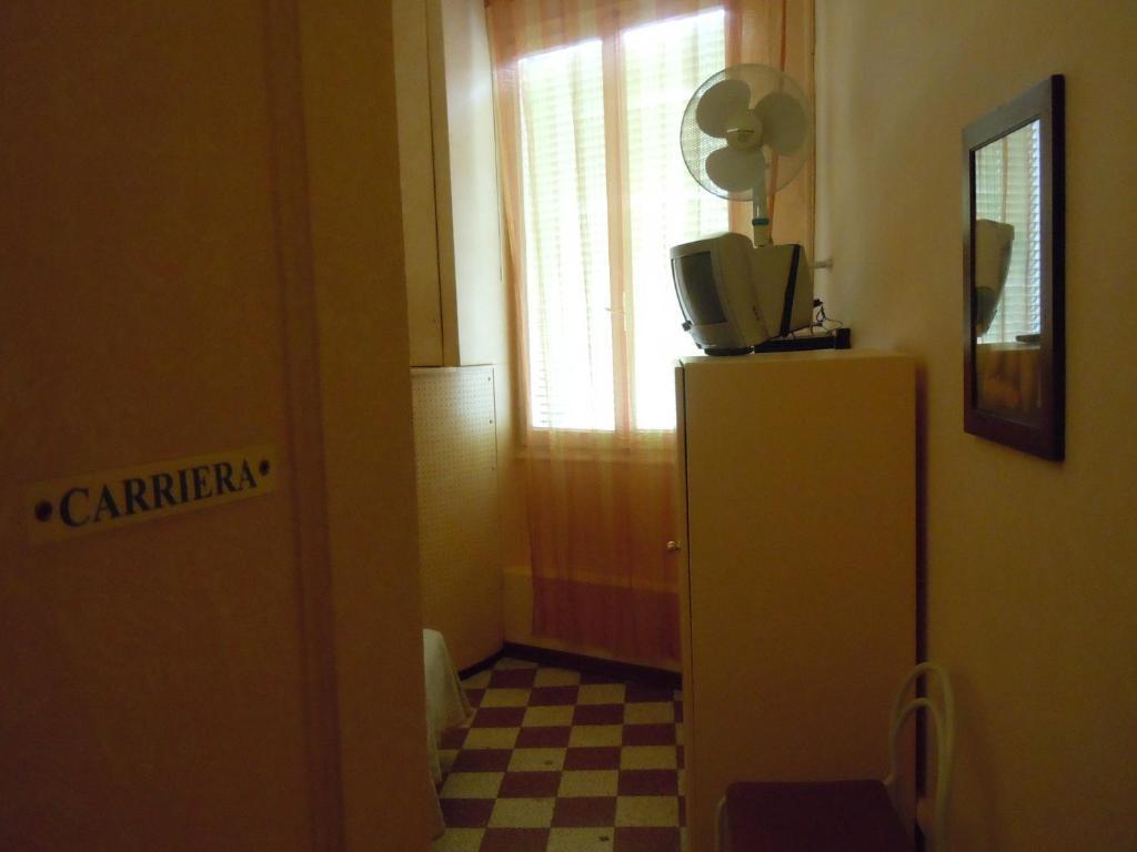 Hotel Cadoro Venecia Habitación foto